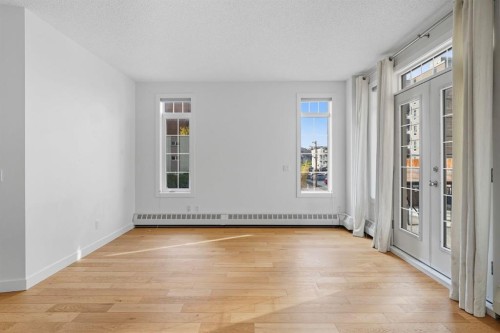 209-1000 15 Avenue Sw, Calgary, AB - Indoor Photo Showing Other Room