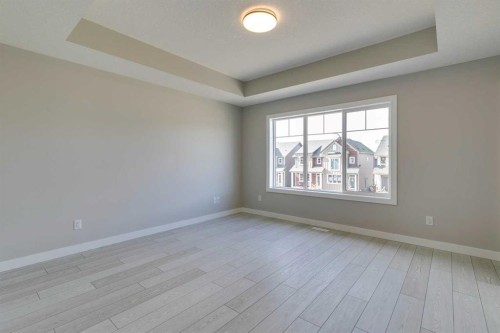 642 Rangeview Street Se, Calgary, AB - Indoor Photo Showing Other Room