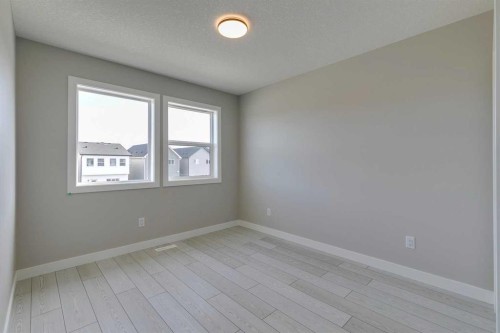 642 Rangeview Street Se, Calgary, AB - Indoor Photo Showing Other Room