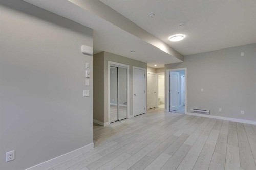 642 Rangeview Street Se, Calgary, AB - Indoor Photo Showing Other Room