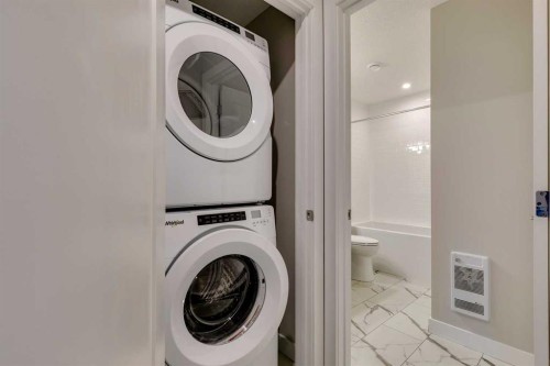 642 Rangeview Street Se, Calgary, AB - Indoor Photo Showing Laundry Room