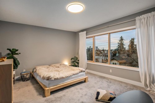 2915 17 Street Sw, Calgary, AB - Indoor Photo Showing Bedroom