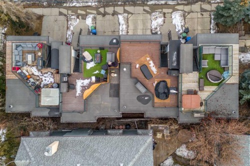 2915 17 Street Sw, Calgary, AB - Outdoor