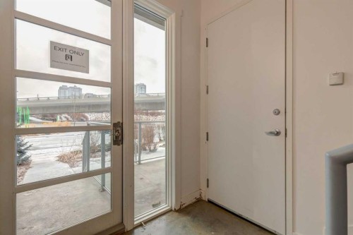 648 Mcdougall Road Ne, Calgary, AB - Indoor Photo Showing Other Room