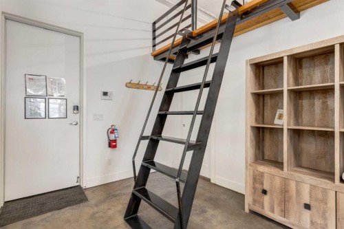 648 Mcdougall Road Ne, Calgary, AB - Indoor Photo Showing Gym Room