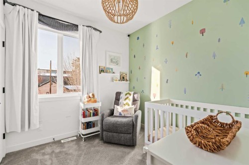 1940 Bowness Road Nw, Calgary, AB - Indoor Photo Showing Bedroom