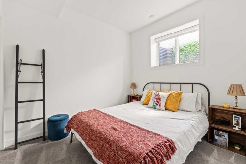 1940 Bowness Road Nw, Calgary, AB - Indoor Photo Showing Bedroom