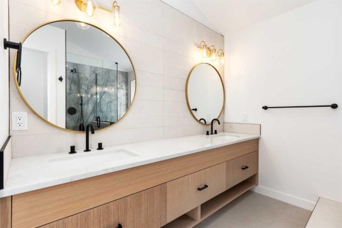 58 Edgevalley Close Nw, Calgary, AB - Indoor Photo Showing Bathroom