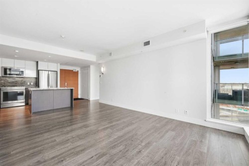 1604-510 6 Avenue Se, Calgary, AB - Indoor Photo Showing Kitchen