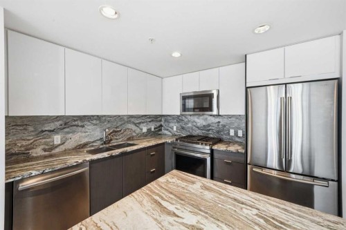 1604-510 6 Avenue Se, Calgary, AB - Indoor Photo Showing Kitchen With Stainless Steel Kitchen With Double Sink With Upgraded Kitchen