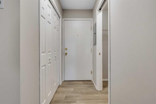 1122-2371 Eversyde Avenue Sw, Calgary, AB - Indoor Photo Showing Other Room