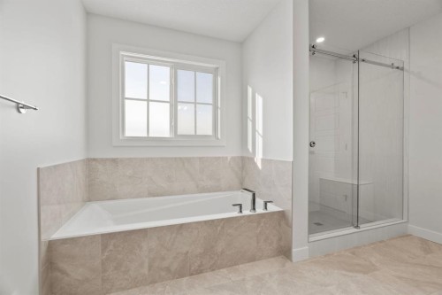 2220 Lancaster Heights Se, Airdrie, AB - Indoor Photo Showing Bathroom