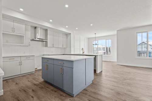 2220 Lancaster Heights Se, Airdrie, AB - Indoor Photo Showing Kitchen