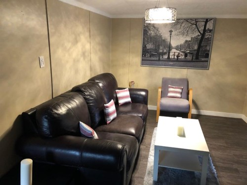 217 Center Street, Milo, AB - Indoor Photo Showing Living Room