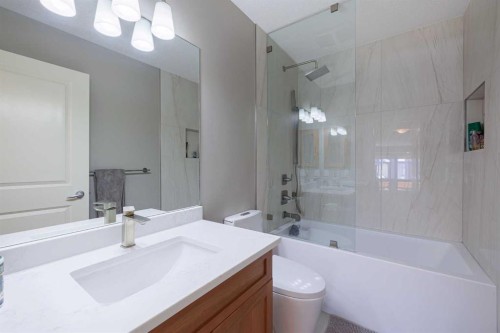 98 Tuscany Estates Crescent Nw, Calgary, AB - Indoor Photo Showing Bathroom