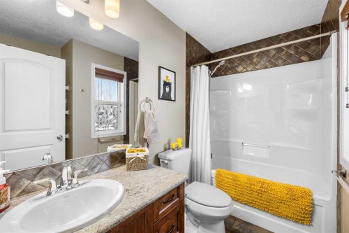 190 Sage Bank Grove Nw, Calgary, AB - Indoor Photo Showing Bathroom