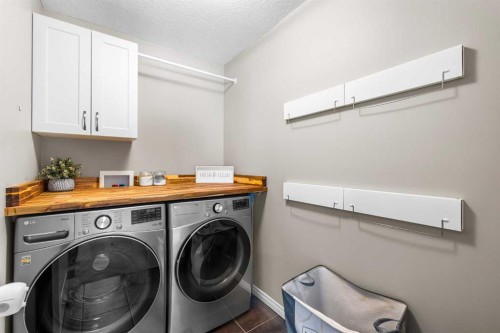 190 Sage Bank Grove Nw, Calgary, AB - Indoor Photo Showing Laundry Room