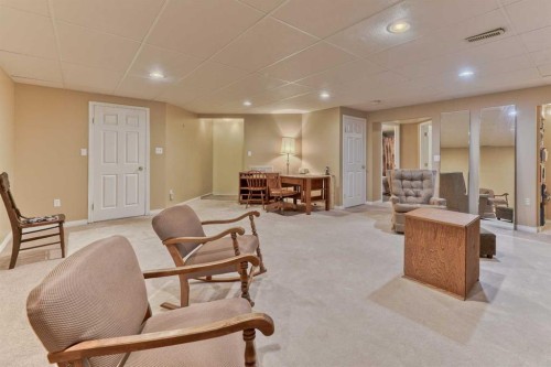 7 Scotia Landing Nw, Calgary, AB 