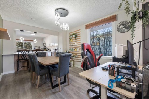 4608 70 Street Nw, Calgary, AB 