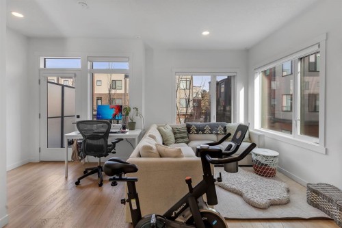 213 Greenbriar Common Nw, Calgary, AB - Indoor