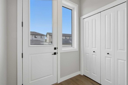 51 Belvedere Crescent Se, Calgary, AB - Indoor Photo Showing Other Room