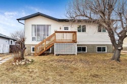 712 Madison Drive  Irricana, AB T0M 1B0