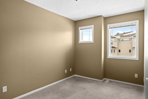 215 Strathcona Circle, Strathmore, AB - Indoor Photo Showing Other Room