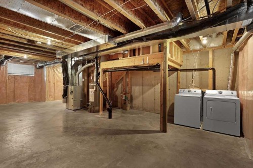 215 Strathcona Circle, Strathmore, AB - Indoor Photo Showing Laundry Room
