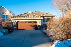 531 Sierra Morena Court SW Calgary, AB T3H 3C2