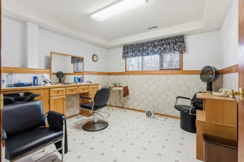 531 Sierra Morena Court Sw, Calgary, AB - Indoor Photo Showing Other Room