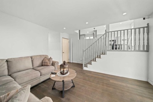 51 Hunters Crescent, Okotoks, AB - Indoor Photo Showing Living Room