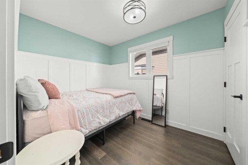 51 Hunters Crescent, Okotoks, AB - Indoor Photo Showing Bedroom