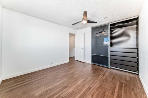 60 Erin Mount Crescent Se, Calgary, AB - Indoor Photo Showing Other Room