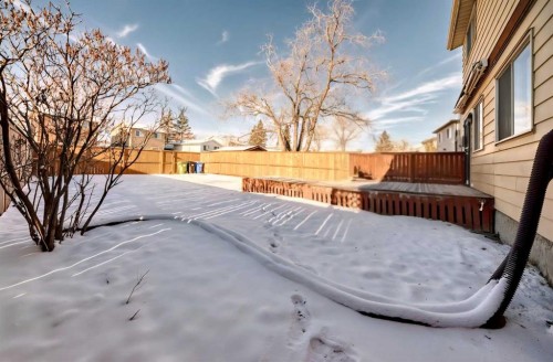 60 Erin Mount Crescent Se, Calgary, AB - Outdoor