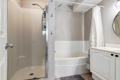 815 Tuscany Drive Nw, Calgary, AB - Indoor Photo Showing Bathroom