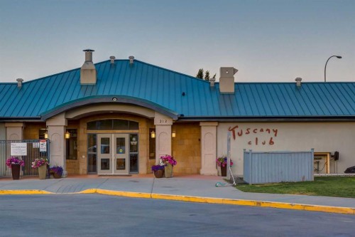 815 Tuscany Drive Nw, Calgary, AB - Outdoor