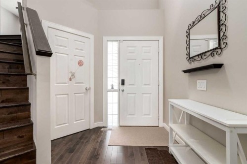 815 Tuscany Drive Nw, Calgary, AB - Indoor Photo Showing Other Room