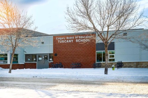 815 Tuscany Drive Nw, Calgary, AB - Outdoor