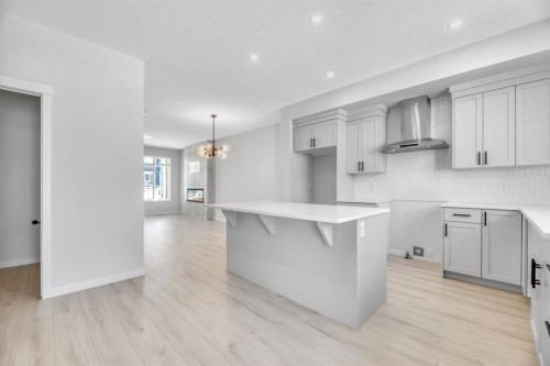 247 Annette Villas Nw, Calgary, AB - Indoor Photo Showing Kitchen