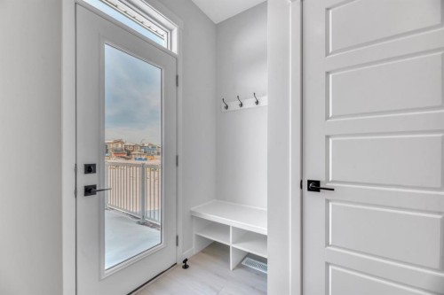 247 Annette Villas Nw, Calgary, AB - Indoor Photo Showing Other Room