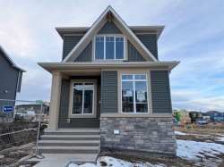 247 Annette Villas NW Calgary, AB T3R 2K5