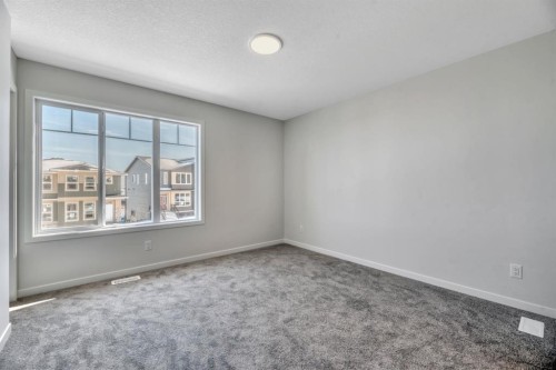 247 Annette Villas Nw, Calgary, AB - Indoor Photo Showing Other Room