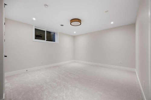 1220 Varsity Estates Road Nw, Calgary, AB - Indoor Photo Showing Other Room