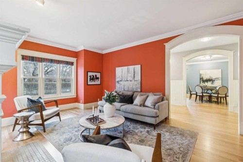 3019 6 Street Sw, Calgary, AB - Indoor Photo Showing Living Room