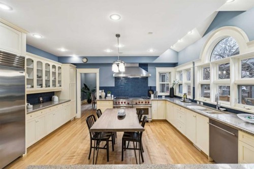 3019 6 Street Sw, Calgary, AB - Indoor Photo Showing Kitchen With Double Sink With Upgraded Kitchen