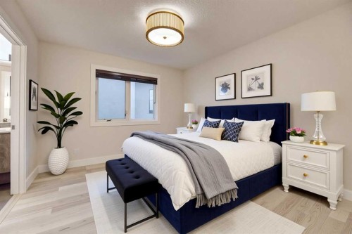 2-308 12 Avenue Ne, Calgary, AB - Indoor Photo Showing Bedroom