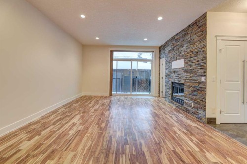 2-308 12 Avenue Ne, Calgary, AB - Indoor With Fireplace