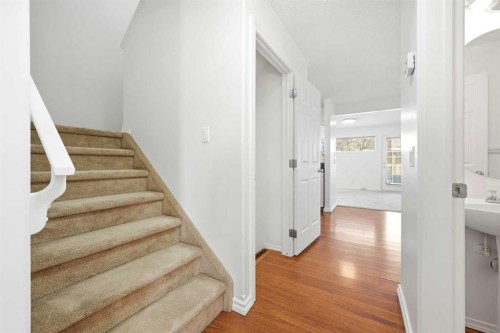 132 Royal Birch Mount Nw, Calgary, AB - Indoor Photo Showing Other Room