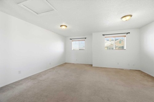 132 Royal Birch Mount Nw, Calgary, AB - Indoor Photo Showing Other Room