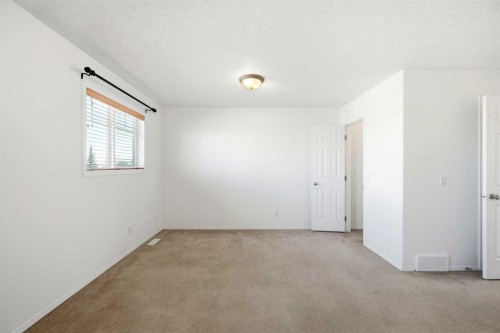 132 Royal Birch Mount Nw, Calgary, AB - Indoor Photo Showing Other Room